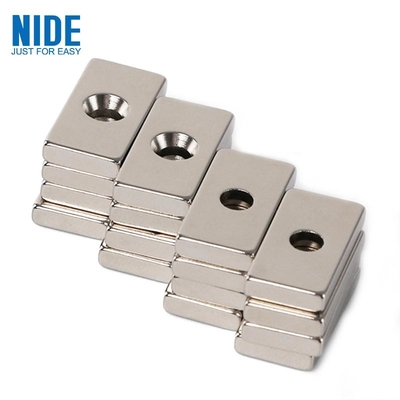 Quadrado feito sob encomenda do ímã do neodímio de NdFeB das peças sobresselentes do motor elétrico forte com furo