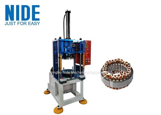 O estator do motor de fã do motor do gerador bobina a máquina de formação e dando forma final para o micro motor
